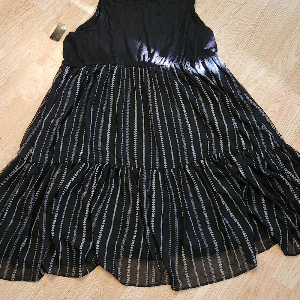 Torrid - Picture 4 of 16